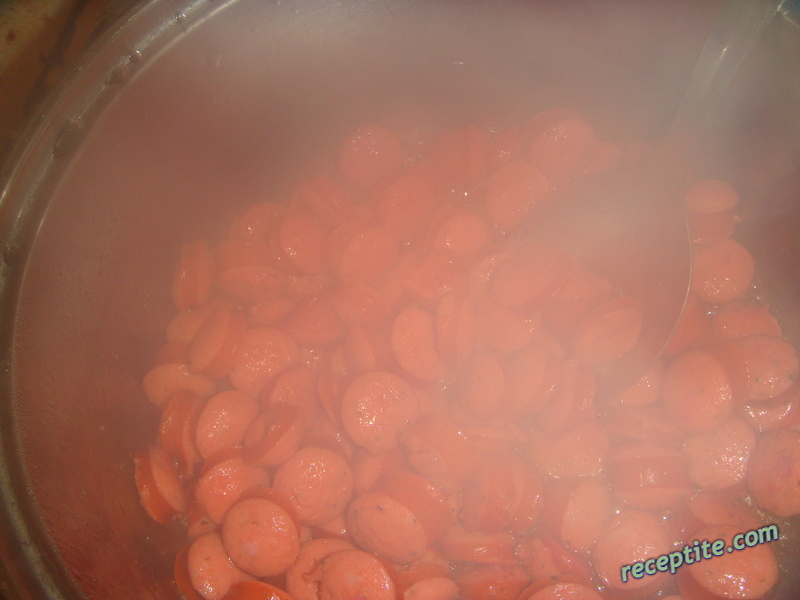 Снимки към Ловджийки с доматен сок и пресечено яйце