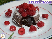 снимка 10 към рецепта Шоколадово гато - течен сладкиш от шоколад