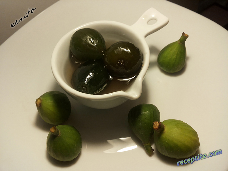 Снимки към Сладко от зелени смокини
