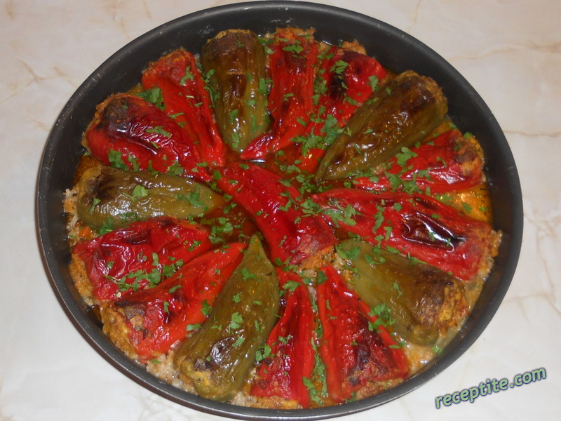 Снимки към Пълнени чушки с кайма и ориз
