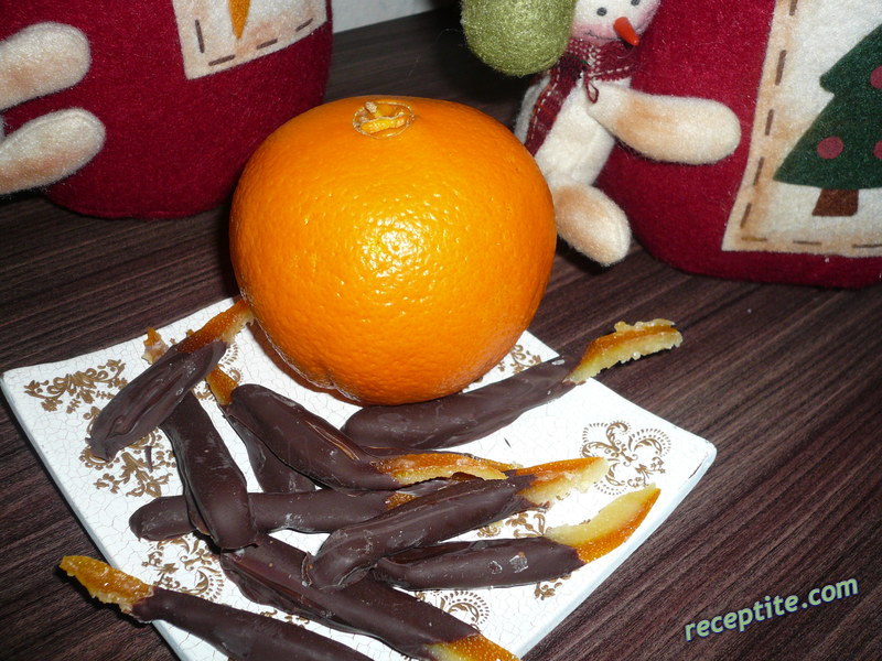 Снимки към Портокалови корички с тъмен шоколад