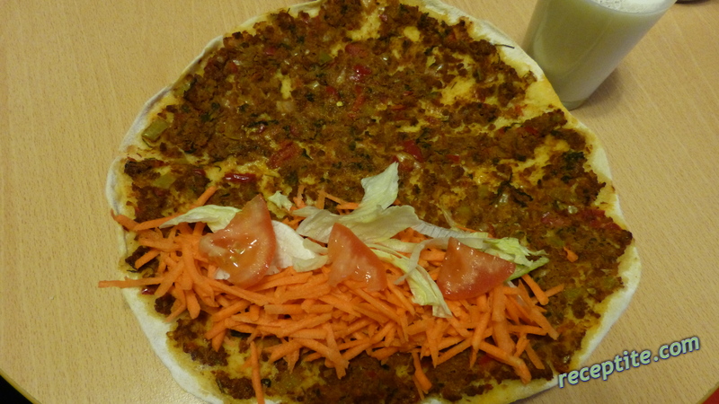 Снимки към Турска пица (Lahmacun)