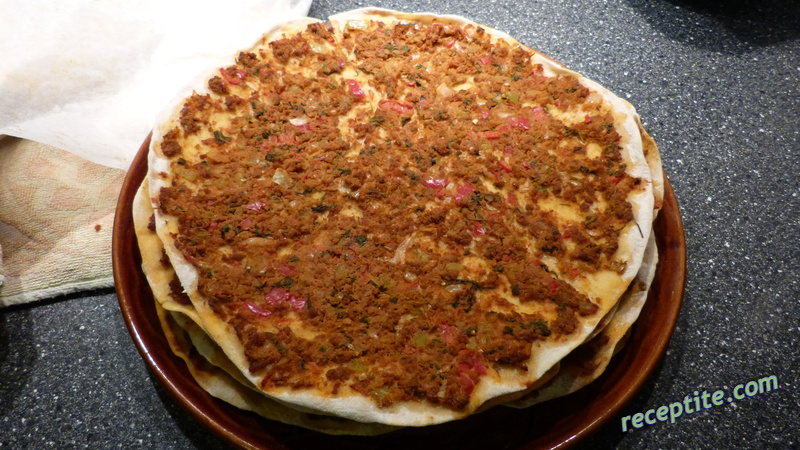 Снимки към Турска пица (Lahmacun)