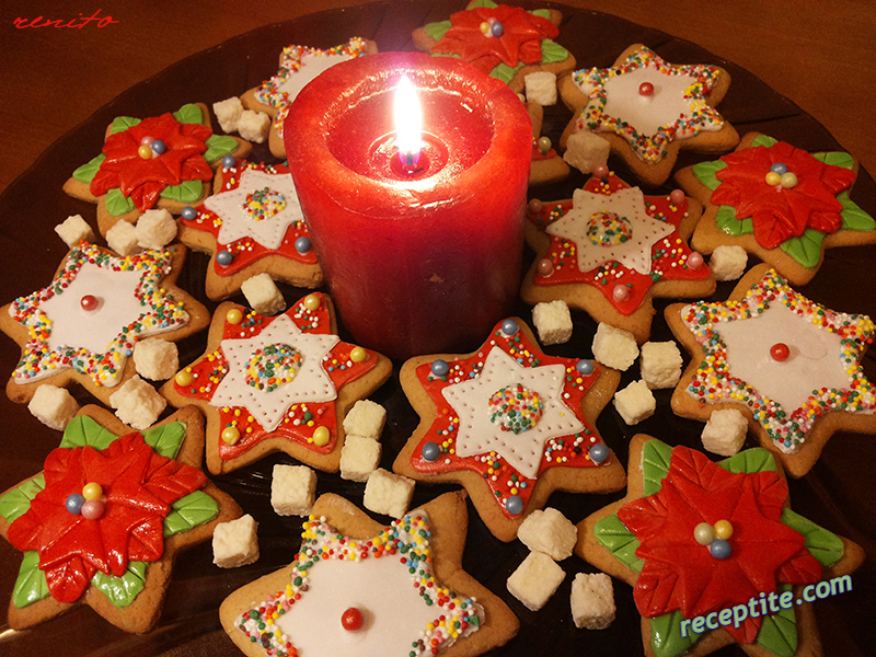 Снимки към Елхички от медено тесто