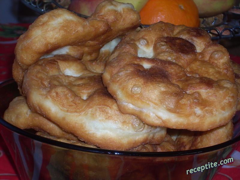 Снимки към Мекици с мая и кисело мляко