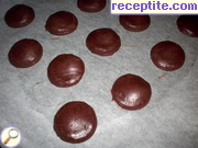 снимка 1 към рецепта Шоколадови гризби с пълнеж от крем Нутела