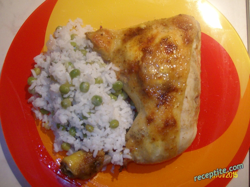 Снимки към Печени пилешки бутчета с ориз и грах