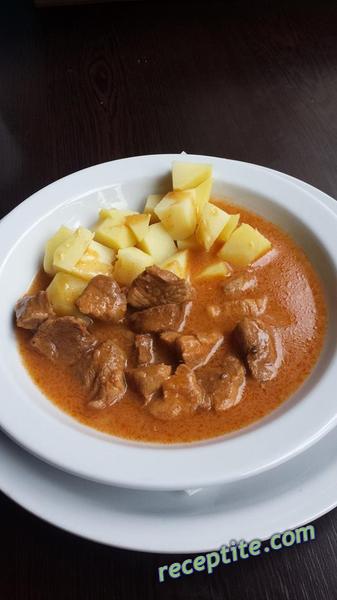 Снимки към Унгарски гулаш - основна рецепта