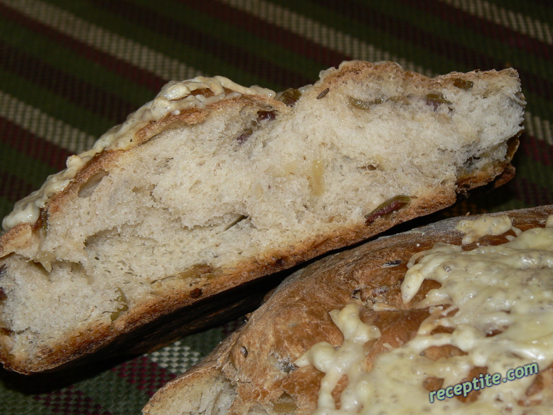 Снимки към Лучен хляб с маслини
