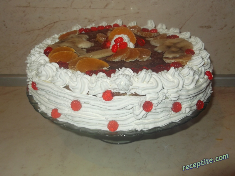Снимки към Сметанова торта с плодове и лек крем