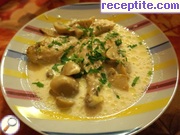 снимка 4 към рецепта Пиле с топено сирене и гъби