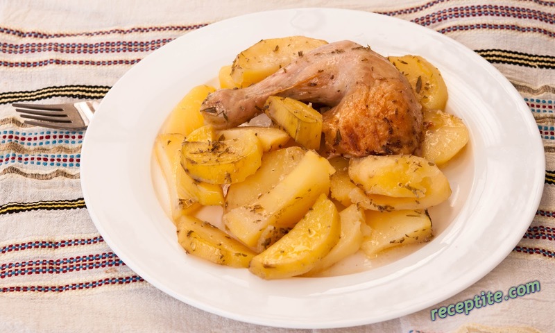 Снимки към Пилешки бутчета с картофи и лимон на фурна