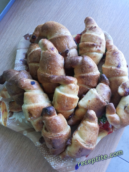 Снимки към Козуначени кифли