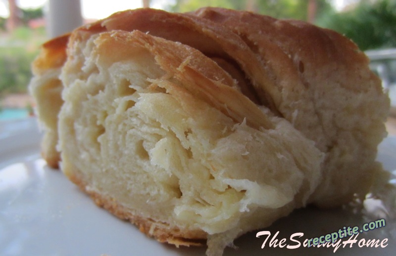 Снимки към Усукана месеница