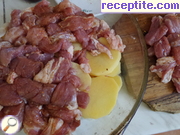 снимка 1 към рецепта Плетеница от месо и картофи