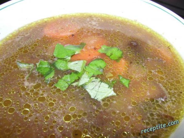 Снимки към Бистра супа със свинско, гриловани гъби и лук