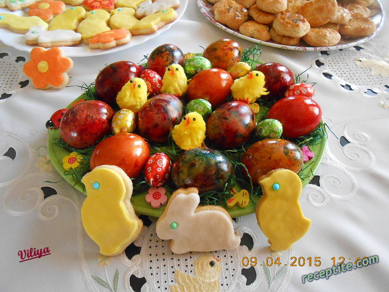 Снимки към Великденски сладки с плодов вкус