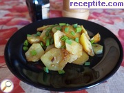 Картофи със соев сос и зелен лук