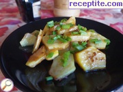 снимка 6 към рецепта Картофи със соев сос и зелен лук