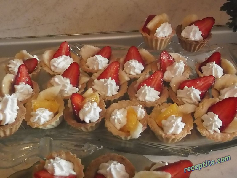 Снимки към Кошнички от маслено тесто