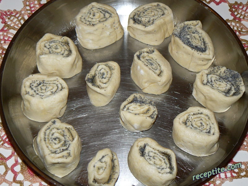 Снимки към Охлюви с макова плънка и закваска