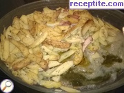 снимка 1 към рецепта Картофи на фурна със свинско филе