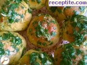 снимка 9 към рецепта Питки с чеснова заливка