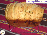 снимка 1 към рецепта Хляб на филийки с чесън в хлебопекарна