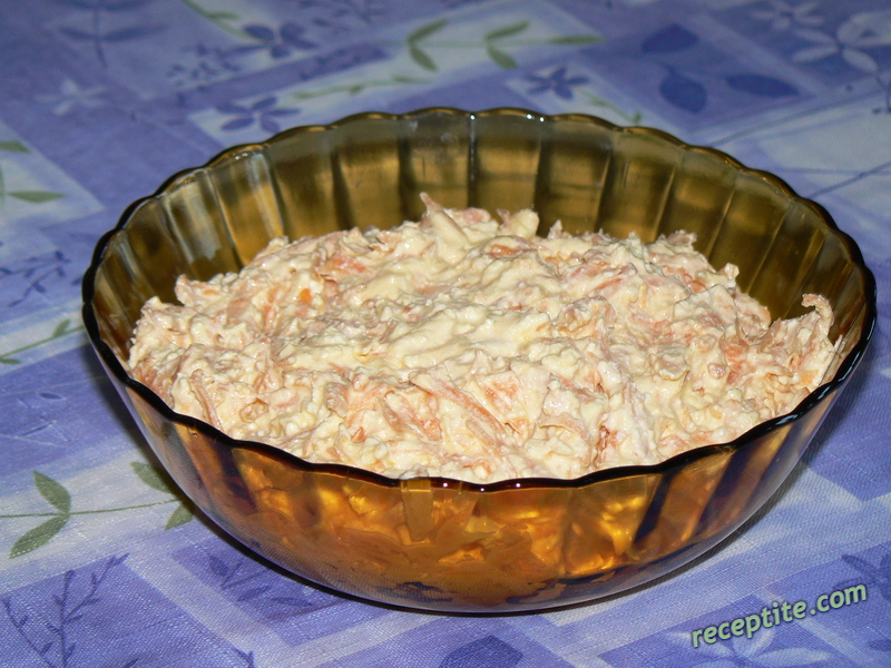 Снимки към Салата с извара и моркови