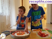 снимка 6 към рецепта Плодов сладкиш *Пица*