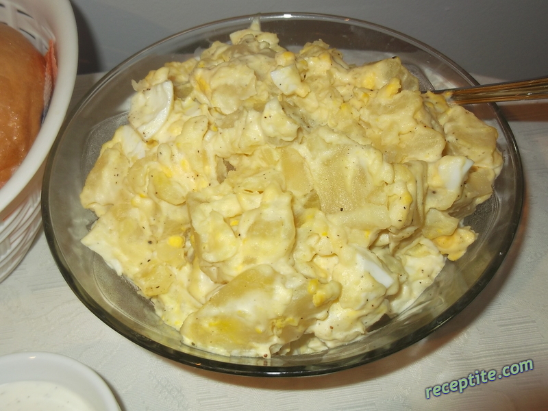 Снимки към Салата с яйца и картофи - бъркана