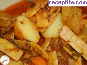 снимка 2 към рецепта Яхния от зелен фасул с тиквички и картофи