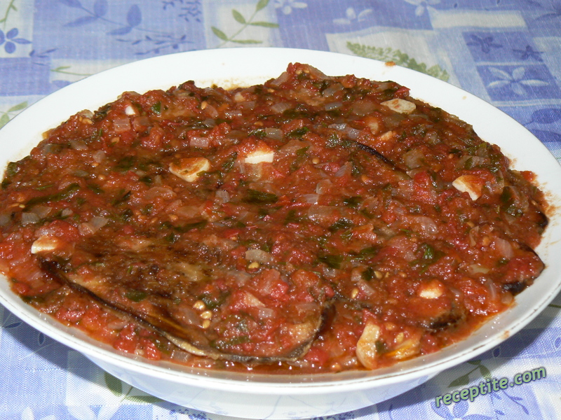 Снимки към Патладжан с доматен сос
