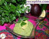 снимка 1 към рецепта Дип от авокадо с кашу и краставица