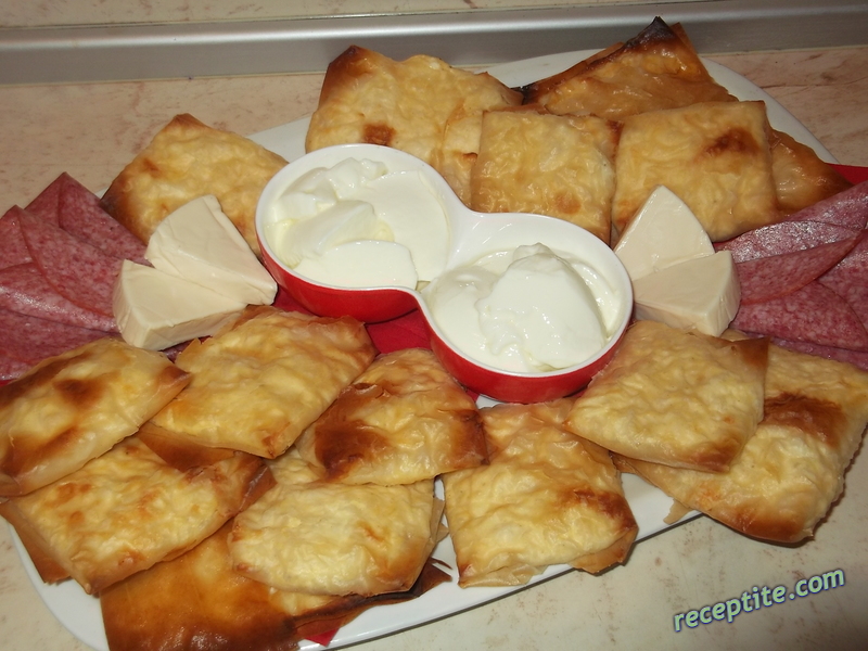 Снимки към Печени банички с пълнеж