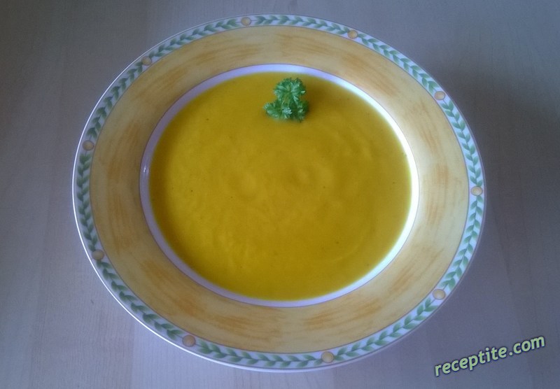 Снимки към Постна морковена крем-супа