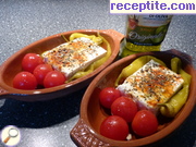 снимка 3 към рецепта Печено сирене с люти чушки и чери доматчета