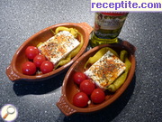 снимка 4 към рецепта Печено сирене с люти чушки и чери доматчета