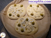 снимка 1 към рецепта Фокача с лук и маслини