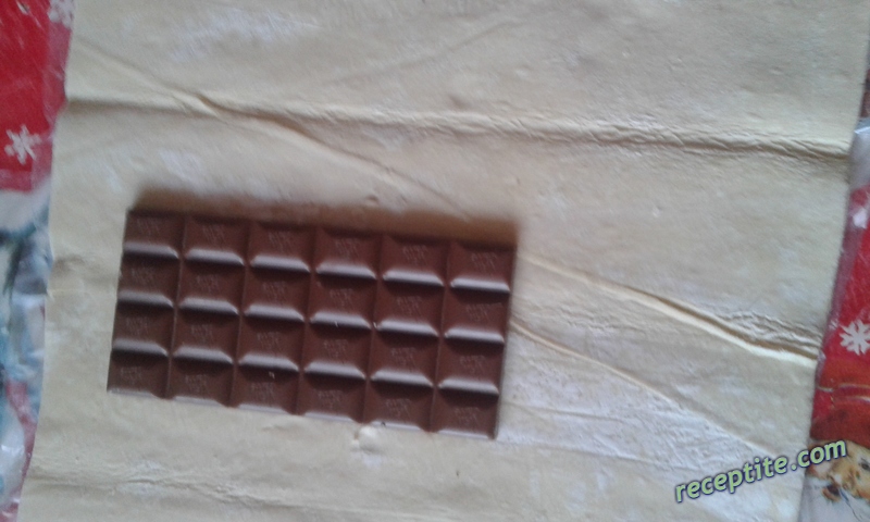 Снимки към Шоколад в бутер тесто