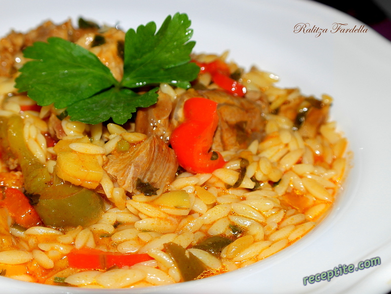 Снимки към Месо с чушки и критараки