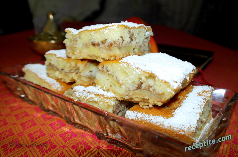 Снимки към Есенен сладкиш с бисквити и орехи