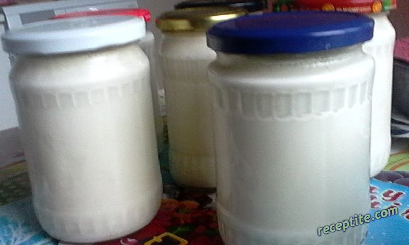 Снимки към Кисело мляко