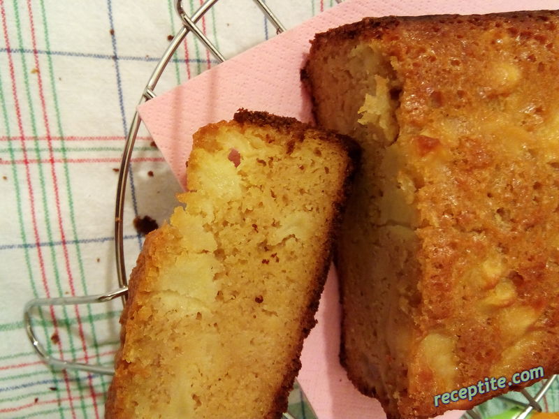 Снимки към Ябълков кекс в хлебопекарна