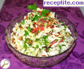 снимка 1 към рецепта Свежа зелева салата с краставица