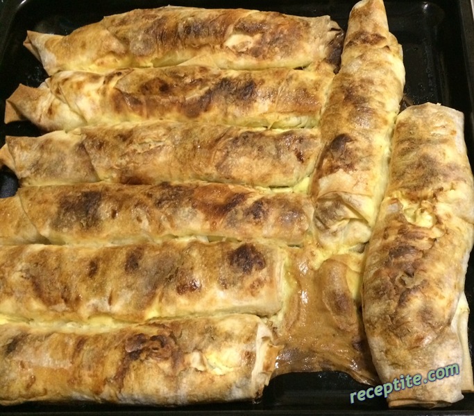 Снимки към Банички с мая