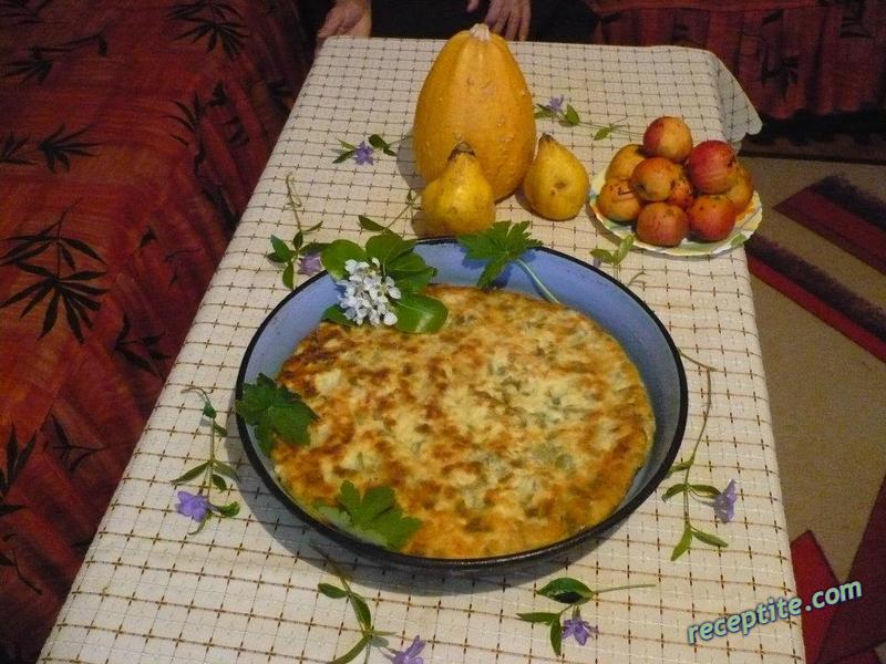 Снимки към Полуродопска баница с лозови листа и лапад