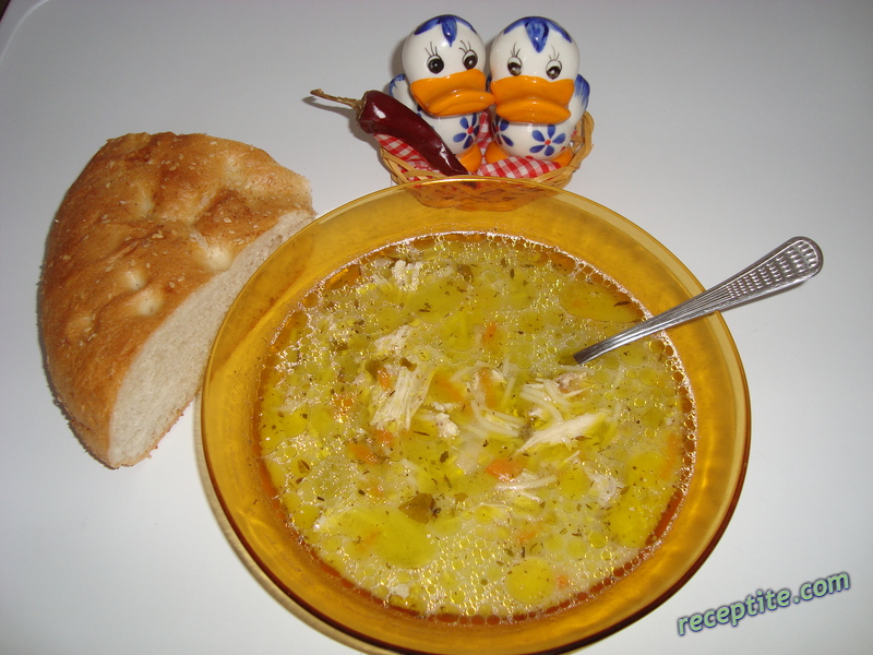 Снимки към Пилешка супа с фиде и застройка