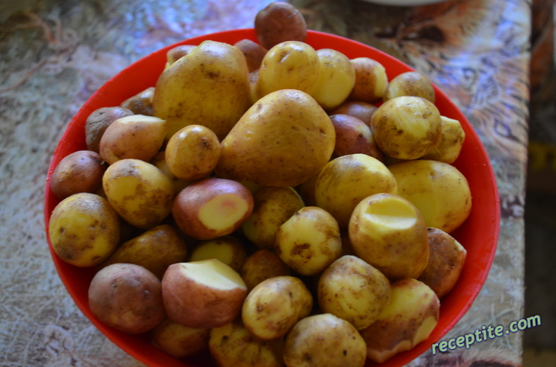Снимки към Млади бейби картофки с масло по Смолянски
