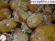 снимка 6 към рецепта Млади бейби картофки с масло по Смолянски